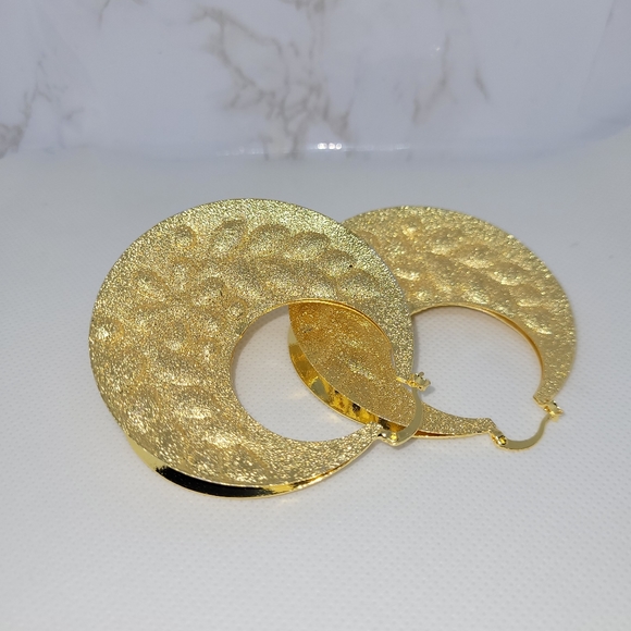 Two Faced II earrings - Picture 5 of 5